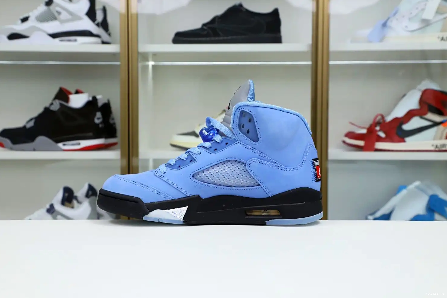 SE 401 BLEU UNIVERSITY JORDAN DV1310 AIR 5 BLACK-WHITE RETRO BLUE Kimikick 0511